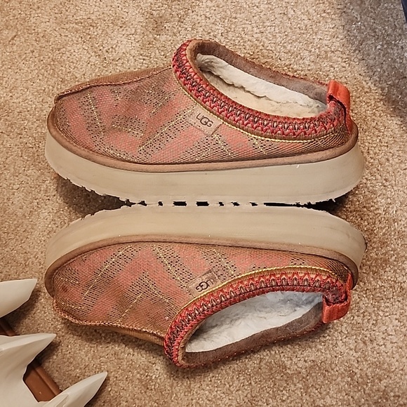 UGG Tazz Maxi Tasman Platform Chestnut Slippers - Picture 14 of 16